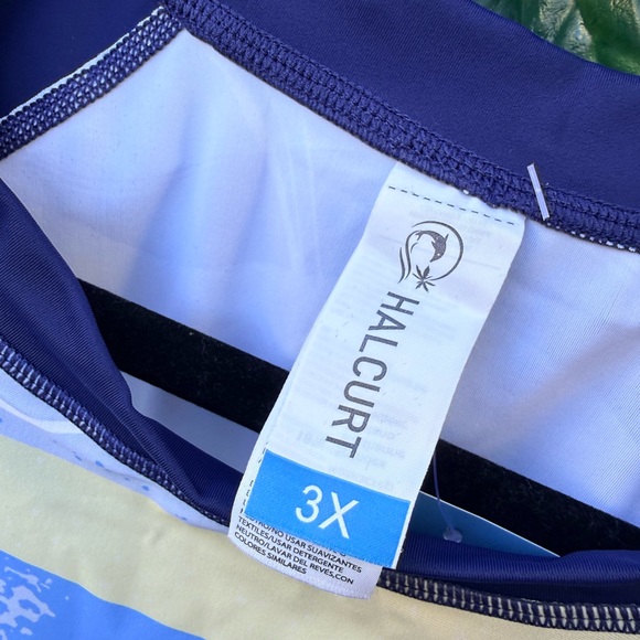 ▪️ 4/$25- Halcurt Long Sleeve‎ Rash Guard - Picture 4 of 4
